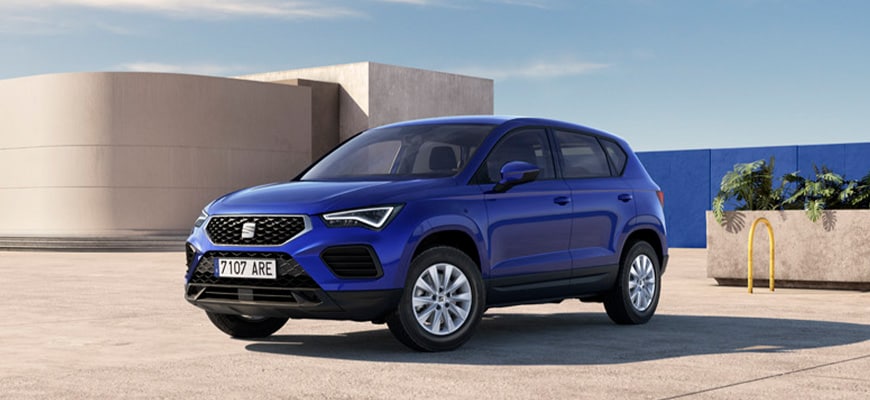 La SEAT Ateca en bleu, vue de face.