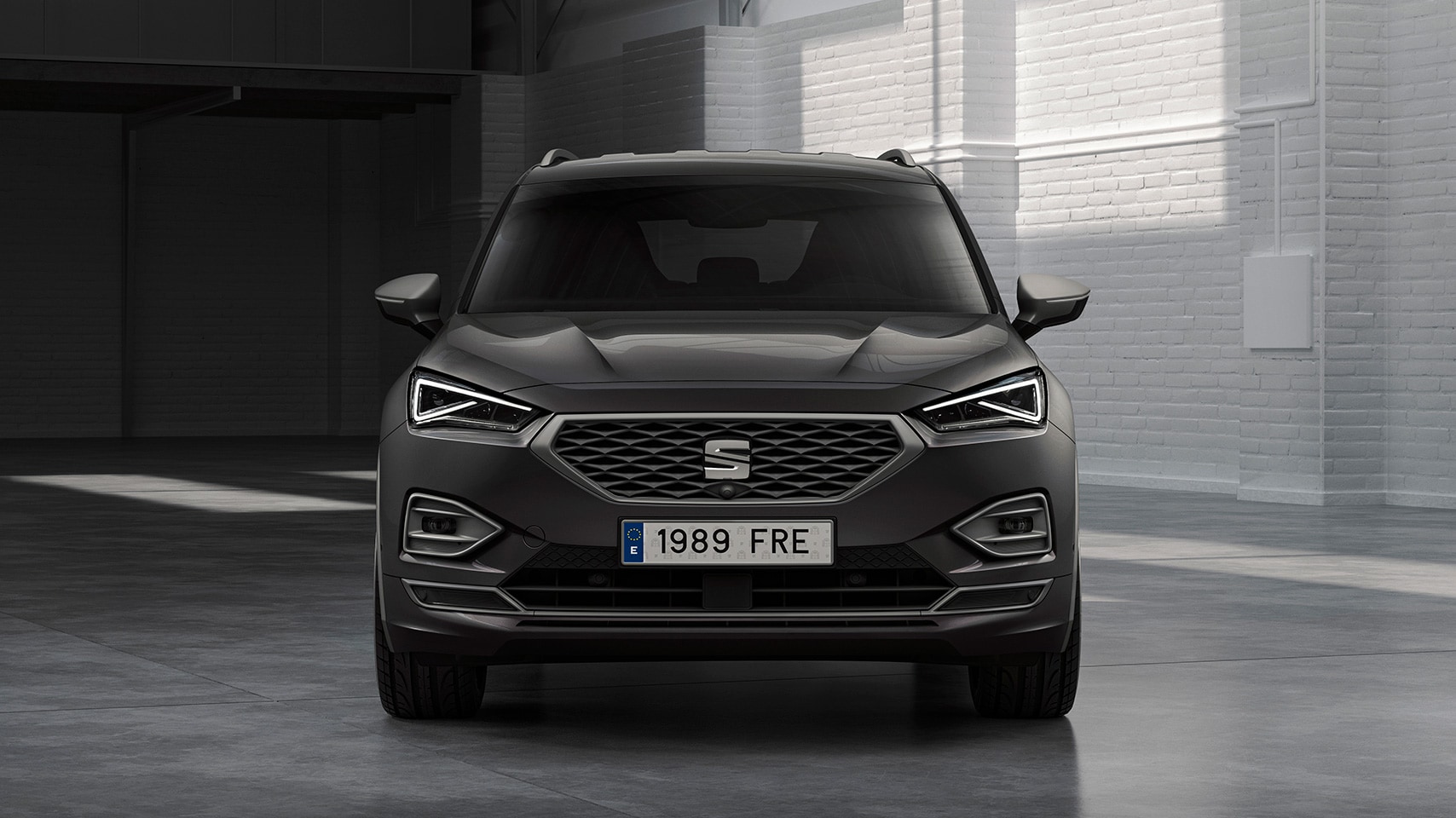 De nieuwe SEAT Tarraco FR PHEV, vooraanzicht.