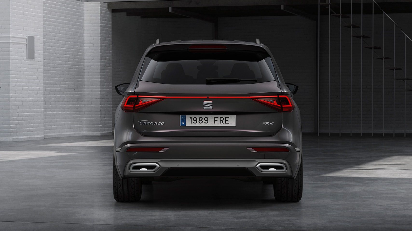 De nieuwe SEAT Tarraco FR PHEV, achteraanzicht.