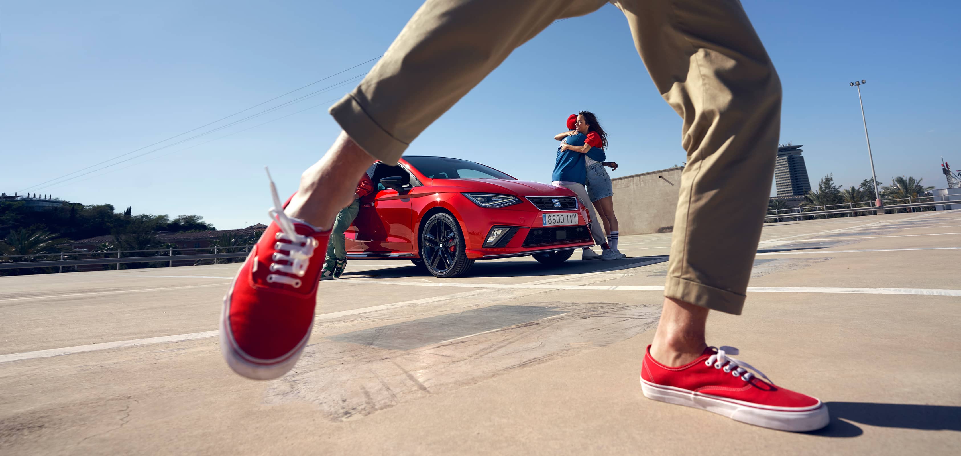 SEAT Ibiza desire red kleur met lichtmetalen velgen